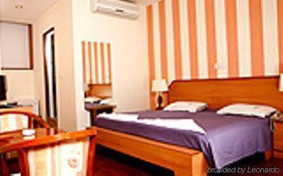 Hotel Express66 New Delhi Exterior photo